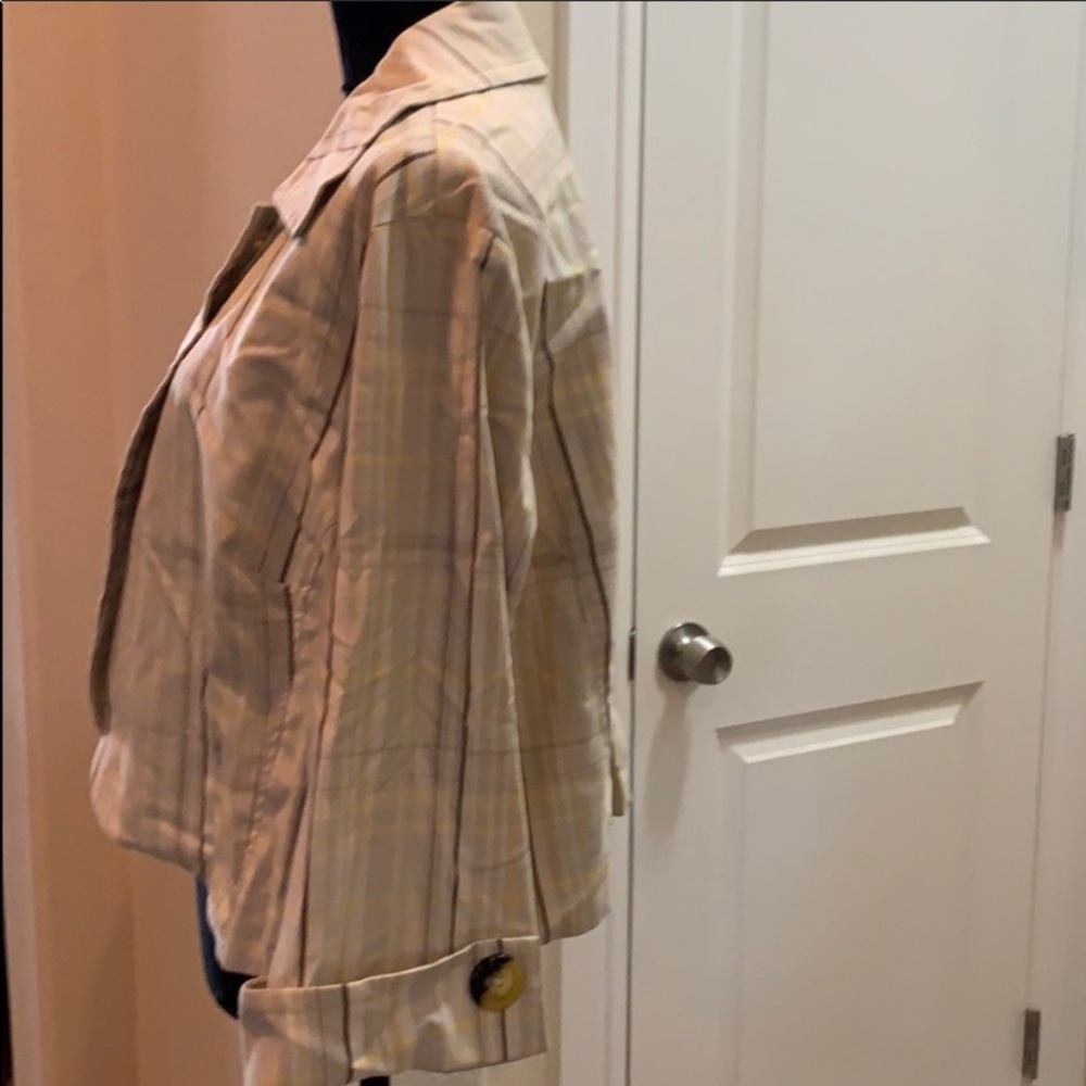 Jacket - Picture 3 of 4